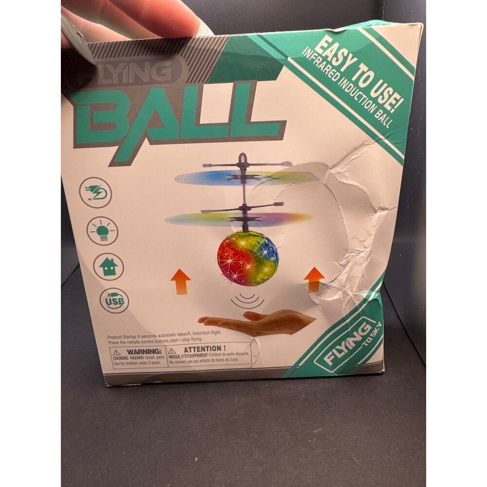 NWT Flying Ball Toy- Box got damaged a bit - Picture 4 of 4